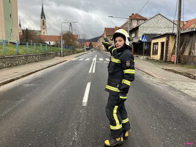 Pożar toyoty w Pieszycach