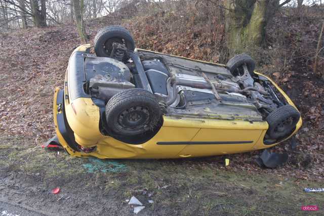 Dachowanie seata na drodze Dzierżoniów - Świdnica