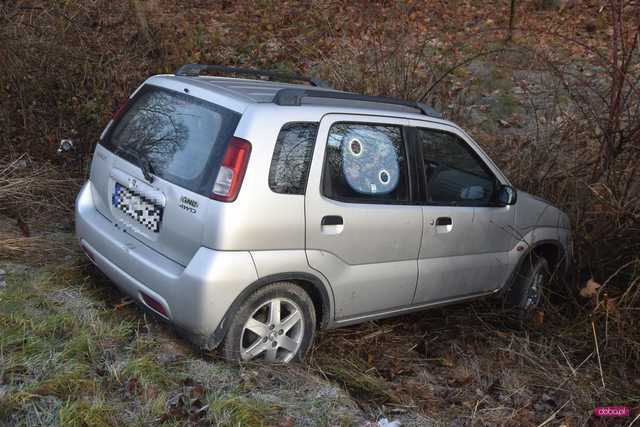 Suzuki wypadło z drogi Dzierżoniów - Świdnica