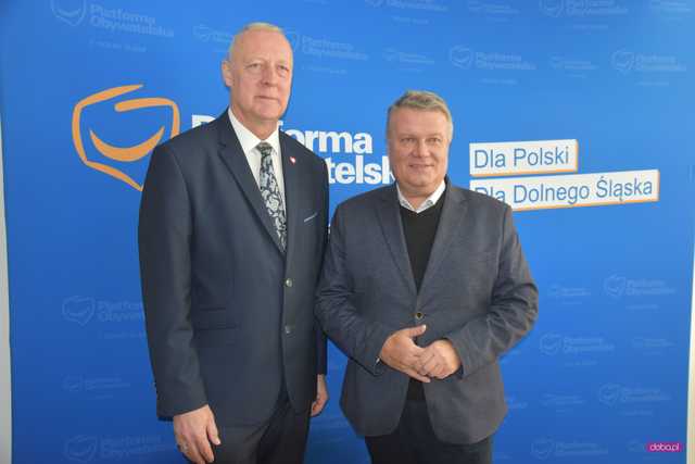 Uroczyście otwarto Biuro Poselskie Marka Chmielewskiego