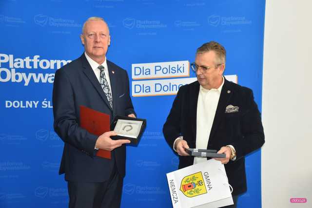 Uroczyście otwarto Biuro Poselskie Marka Chmielewskiego