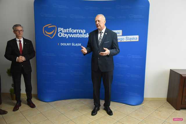 Uroczyście otwarto Biuro Poselskie Marka Chmielewskiego