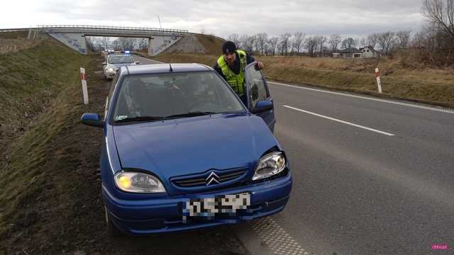 Zderzenie citroena i audi 