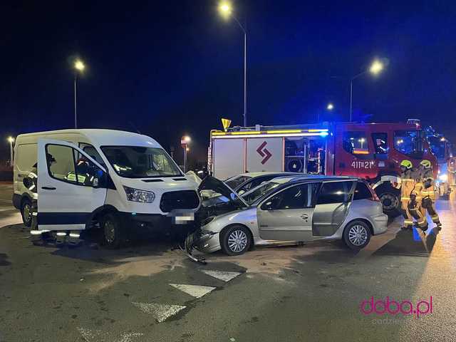 Zderzenie trzech pojazdów w Dzierżoniowie