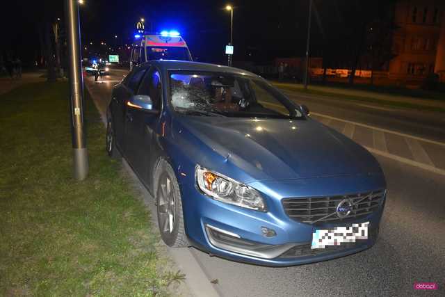 Potrącenie pieszej na Piastowskiej w Dzierżoniowie