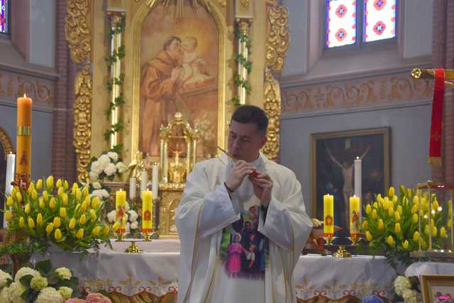 Relikwie rodziny Ulmów w parafii św. Antoniego w Pieszycach