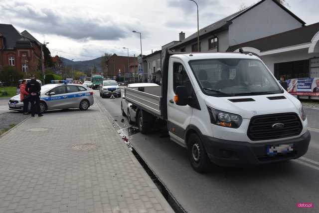 Zderzenie volkswagena i forda w Bielawie
