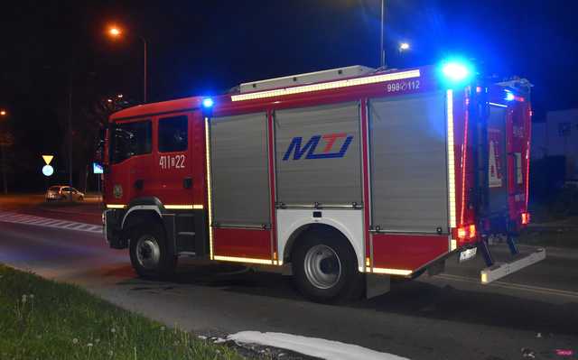 Pożar fiata w Dzierżoniowie