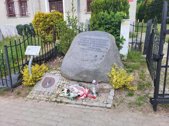 Powiat Dzierżoniowski uczcił 81. rocznicę wybuchu powstania w getcie warszawskim