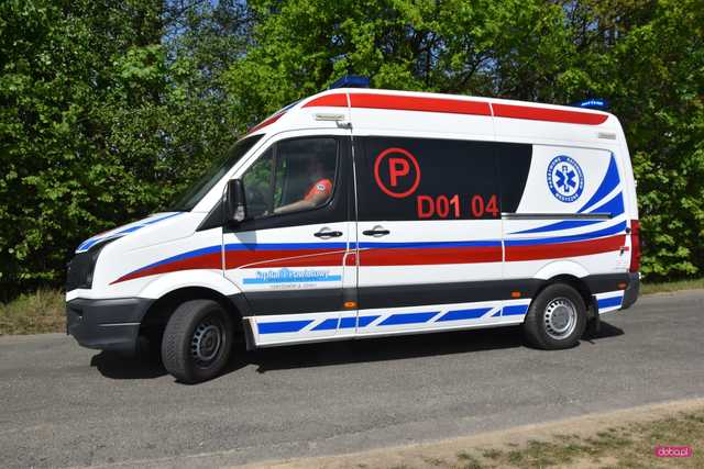 Wypadek 5 młodych osób przy stawie w Owieśnie