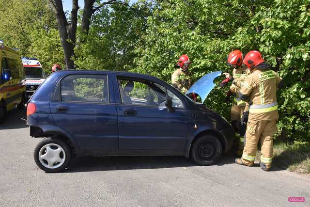 Wypadek 5 młodych osób przy stawie w Owieśnie