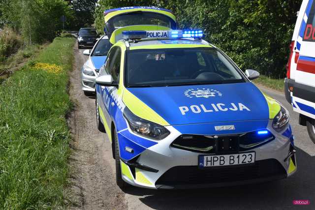 Wypadek 5 młodych osób przy stawie w Owieśnie
