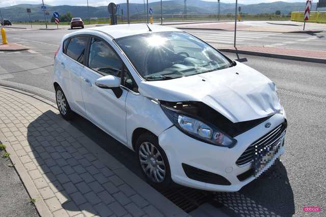 Zderzenie bmw i forda na obwodnicy Dzierżoniowa