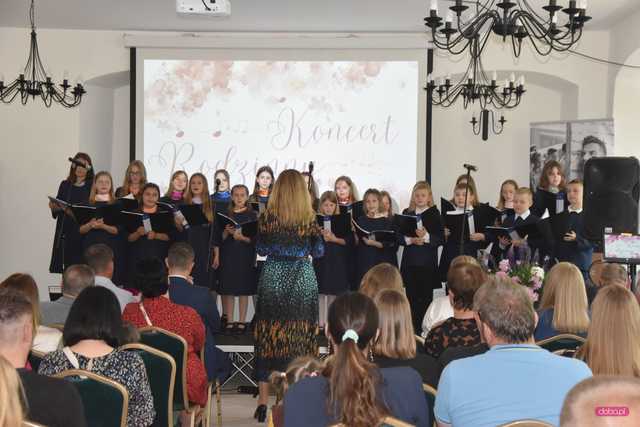 Koncert chóru dziecięcego podsumowujący projekt „Most the Music”