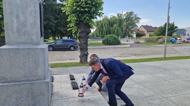 Łagiewniki. Uczili zmarłego żołnierza