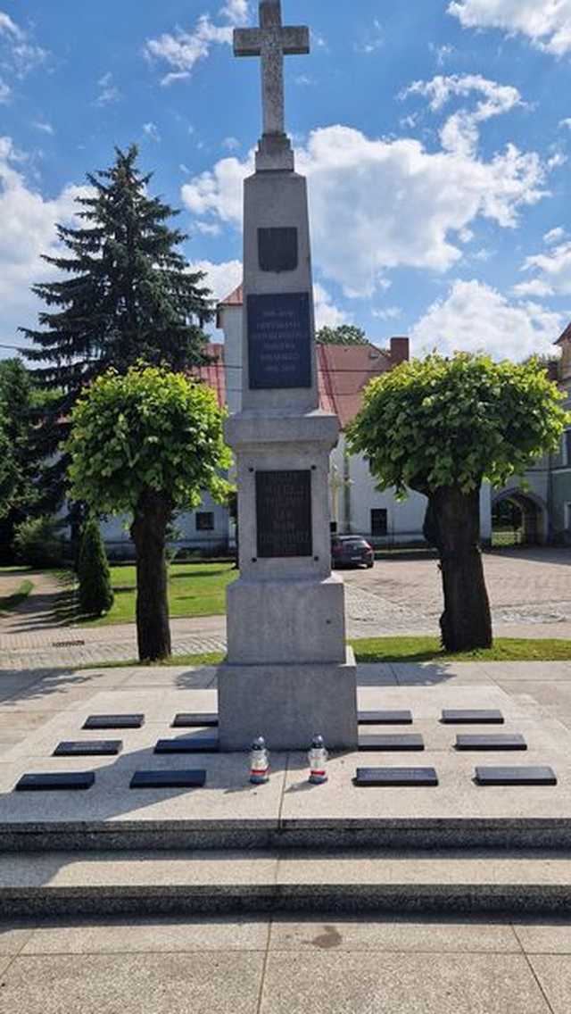 Łagiewniki. Uczili zmarłego żołnierza