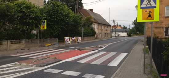 Skasował znaki drogowe