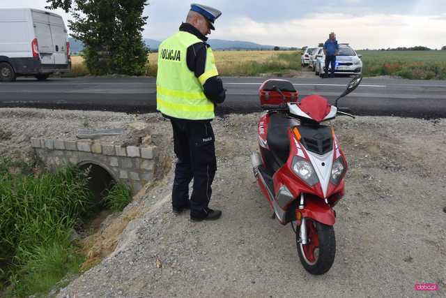 Wypadek kierowcy skutera na drodze Dzierżoniów - Świdnica