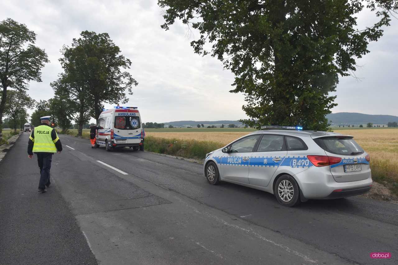Wypadek kierowcy skutera na drodze Dzierżoniów - Świdnica