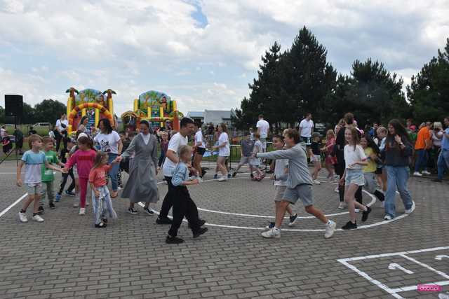 Piknik rodzinny w SP nr 1 w Pieszycach