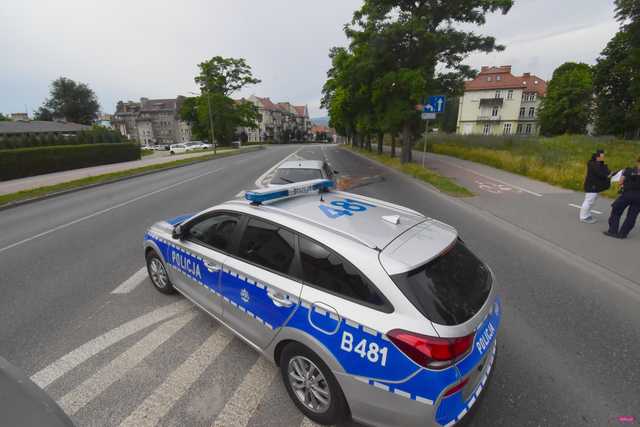 Audi uderzyło w znaki