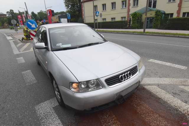 Audi uderzyło w znaki