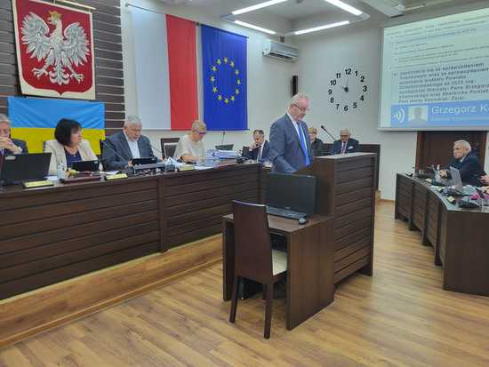 Absolutorium i wotum zaufania dla Zarządu Powiatu Dzierżoniowskiego