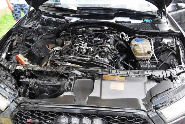 Pożar audi w Łagiewnikach