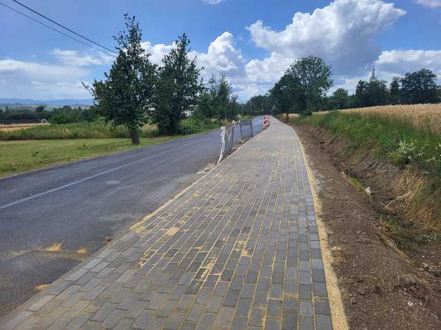 Trwa przebudowa chodnika w Słupicach
