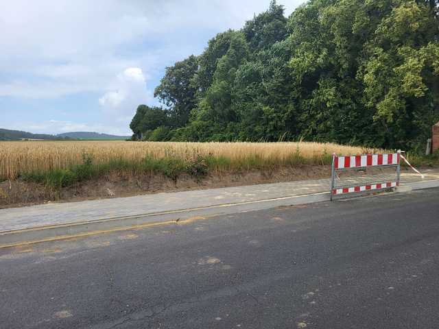 Trwa przebudowa chodnika w Słupicach