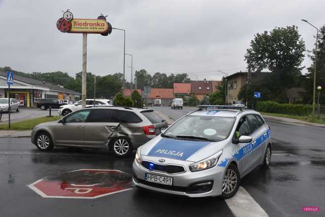 Zderzenie trzech samochodów w Pieszycach