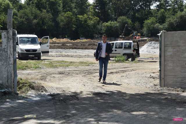Burmistrz Niemczy o modernizacji stadionu miejskiego