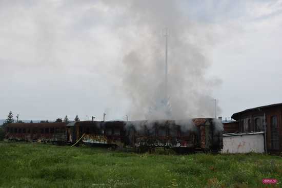 pożar wagonu w Dzierżoniowie
