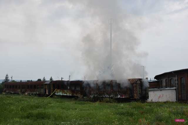 pożar wagonu w Dzierżoniowie