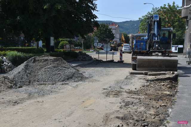 Jak przebiega remont ul. Żeromskiego w Bielawie?