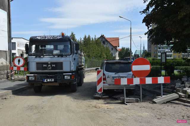 Jak przebiega remont ul. Żeromskiego w Bielawie?