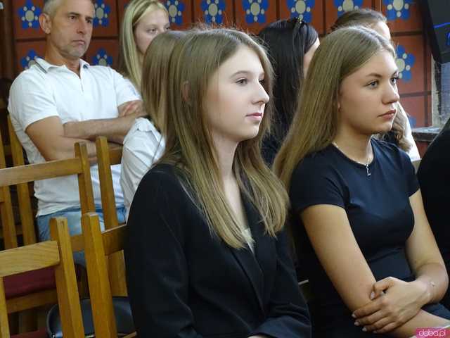 Rozpoczęcie roku szkolnego w 1 Liceum Ogólnokształcącym w Dzierżoniowie