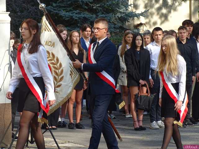 Rozpoczęcie roku szkolnego w 1 Liceum Ogólnokształcącym w Dzierżoniowie