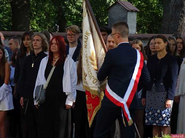 Rozpoczęcie roku szkolnego w 1 Liceum Ogólnokształcącym w Dzierżoniowie