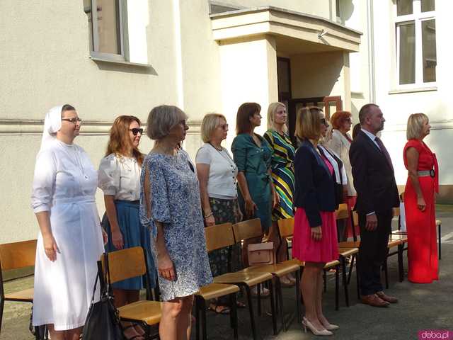 Rozpoczęcie roku szkolnego w 1 Liceum Ogólnokształcącym w Dzierżoniowie