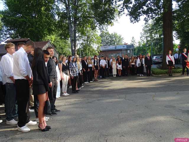 Rozpoczęcie roku szkolnego w 1 Liceum Ogólnokształcącym w Dzierżoniowie
