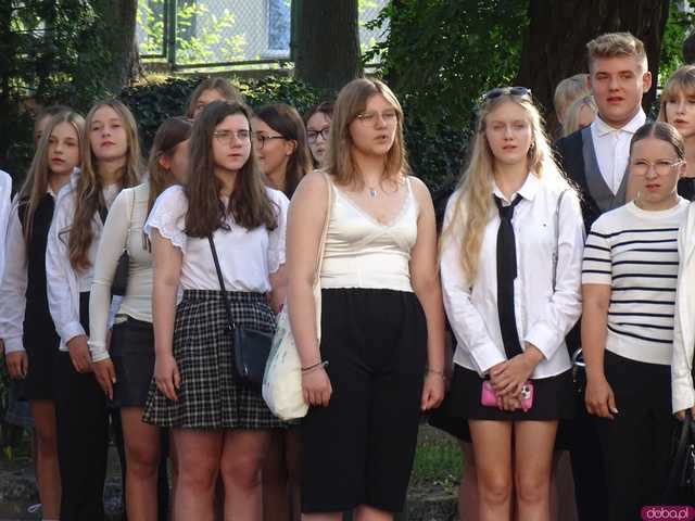 Rozpoczęcie roku szkolnego w 1 Liceum Ogólnokształcącym w Dzierżoniowie
