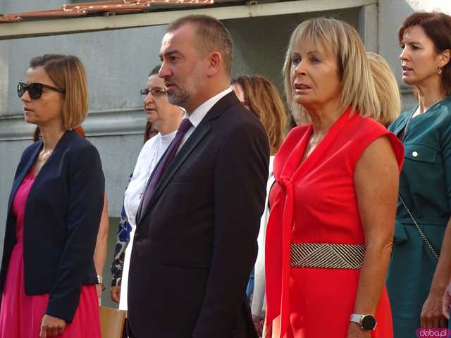 Rozpoczęcie roku szkolnego w 1 Liceum Ogólnokształcącym w Dzierżoniowie