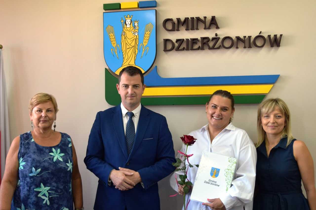 Troje nauczycieli z placówek oświatowych Gminy Dzierżoniów zdało egzamin na nauczyciela mianowanego