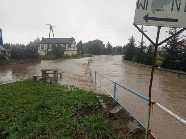 Piława Dolna pod wodą