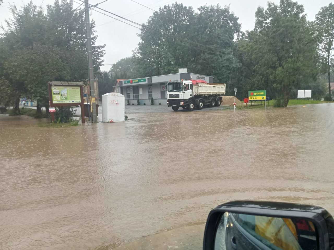 Piława Dolna pod wodą