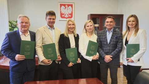 Nagrody Wójta Gminy Łagiewniki dla nauczycieli