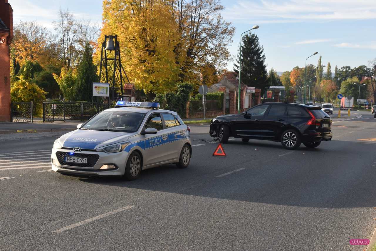 Zderzenie volvo z oplem