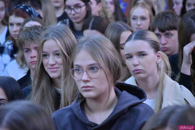 [WIDEO/FOTO] Wystartował Dolnośląski Festiwal Nauki. Uroczyste rozpoczęcie w 1LO w Dzierżoniowie