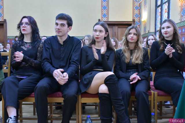 [WIDEO/FOTO] Wystartował Dolnośląski Festiwal Nauki. Uroczyste rozpoczęcie w 1LO w Dzierżoniowie